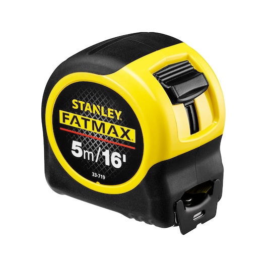 STANLEY 0-33-719 FATMAX tape measure, 5m/16ft, black and yellow, front angle, photography.