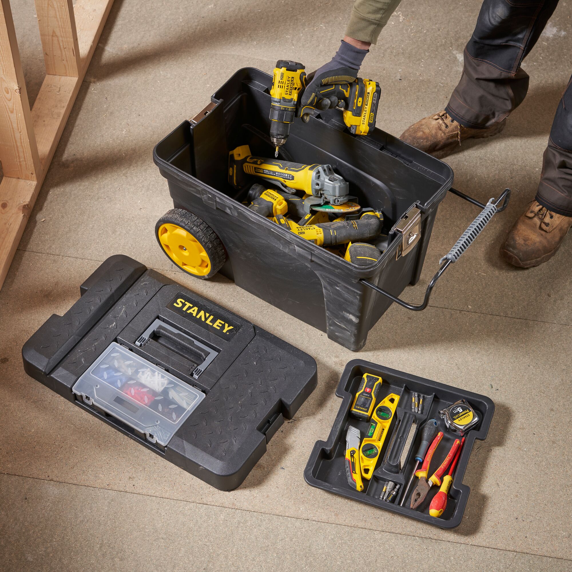 STANLEY® 53L Pro Mobile Job Chest With Removable Organiser | STANLEY