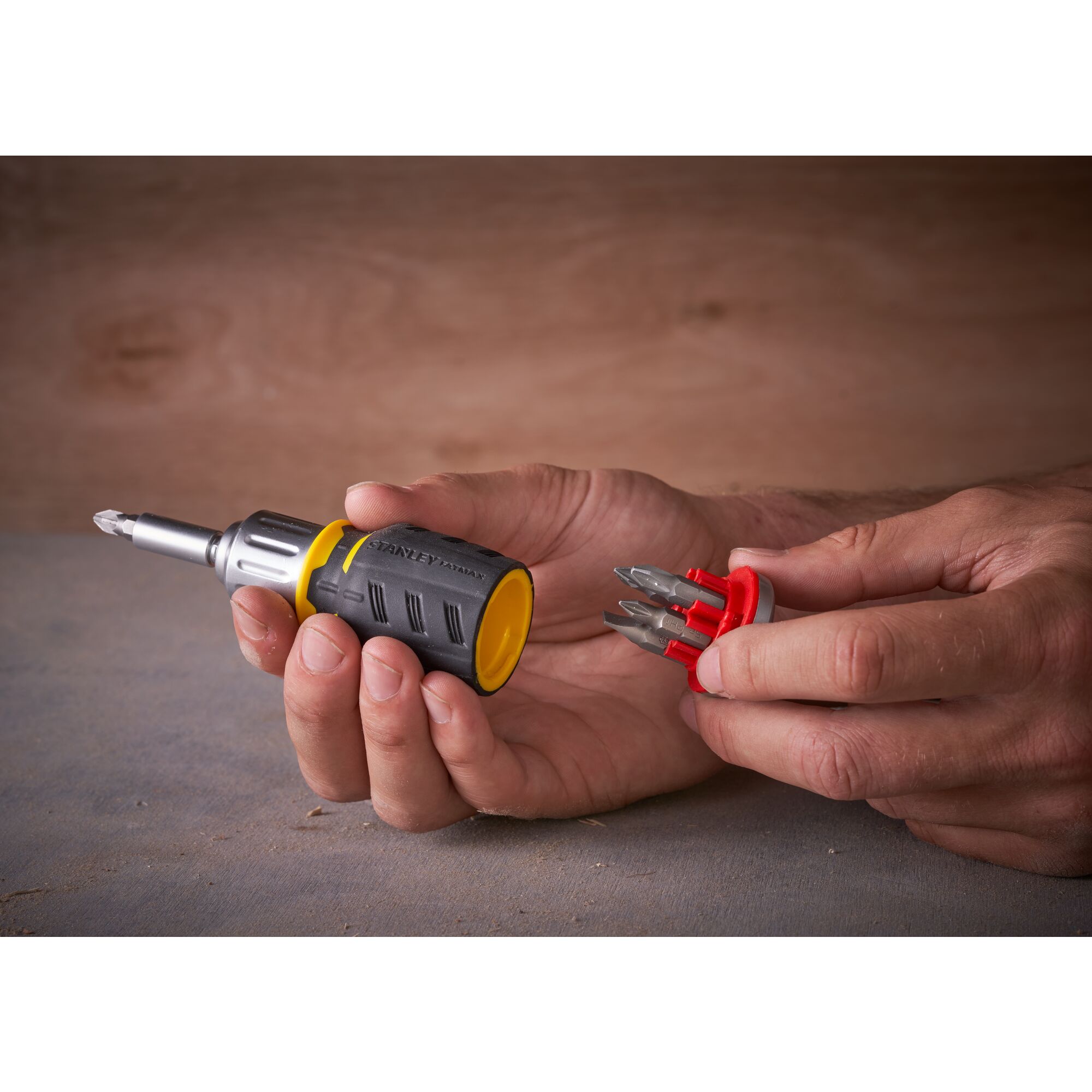 STANLEY FATMAX Ratcheting Stubby Screwdriver with 6 Bits STANLEY