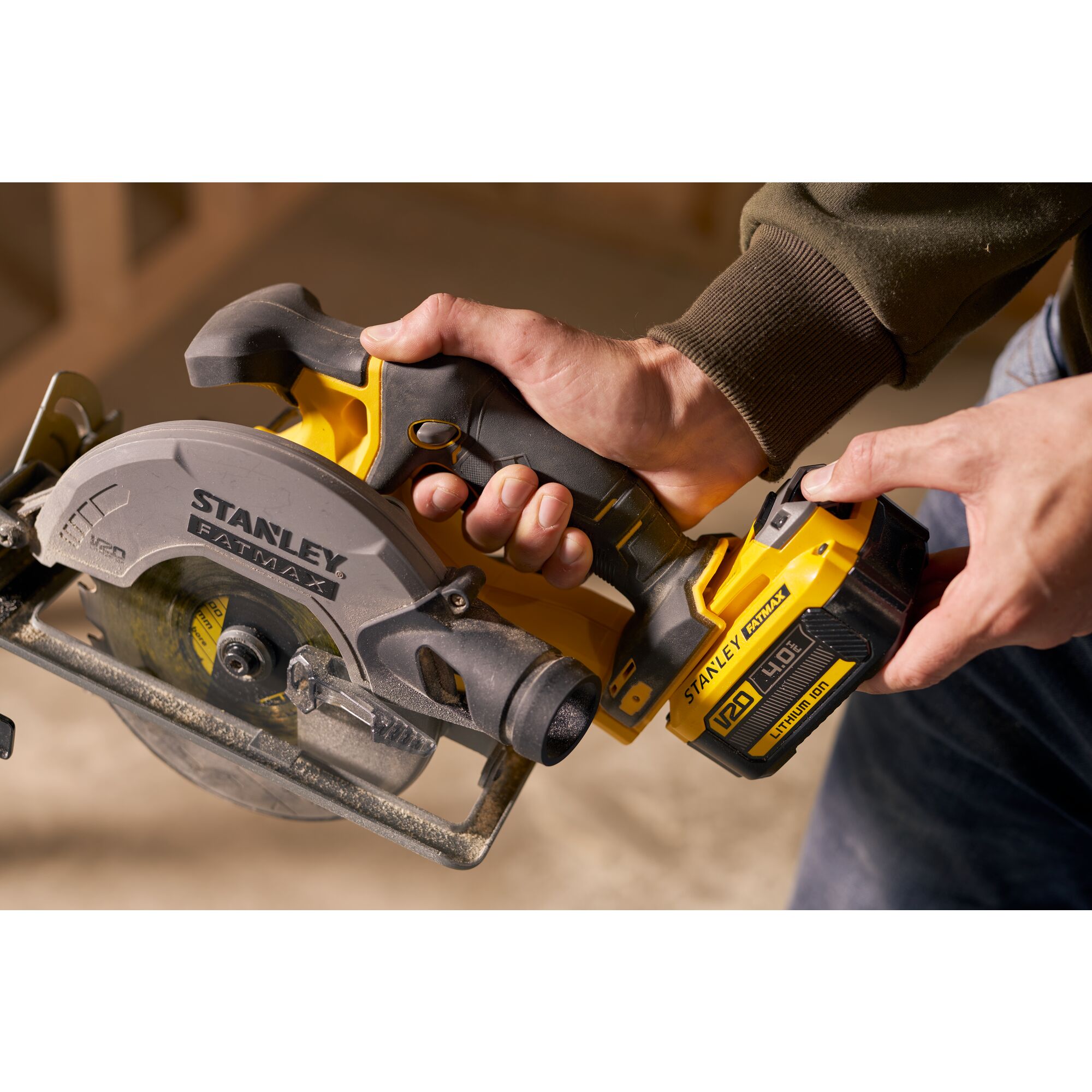 18V STANLEY FATMAX V20 Cordless Circular Saw with 1 x 4.0Ah