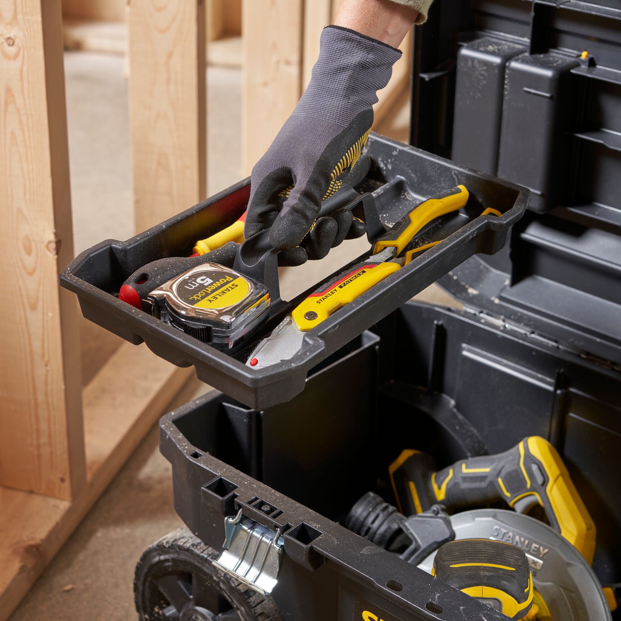 STANLEY® 50L Essential Tool Chest With Metal Latches | STANLEY